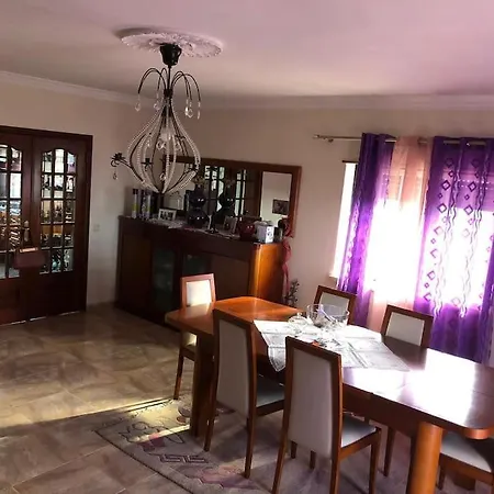 Holiday home Moradia Com Vista Para O Castelo De Obidos. Obidos